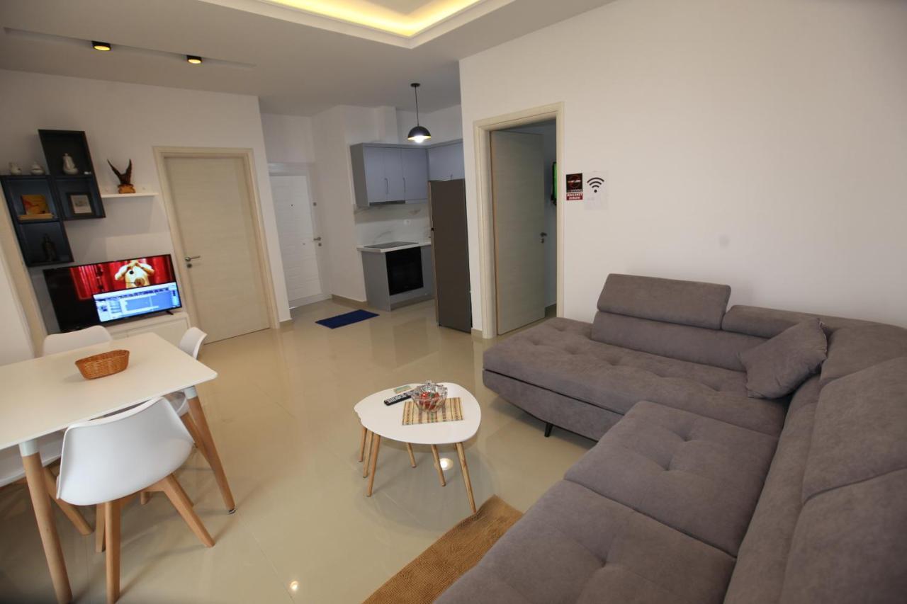 Deda Apartments Sarandë エクステリア 写真