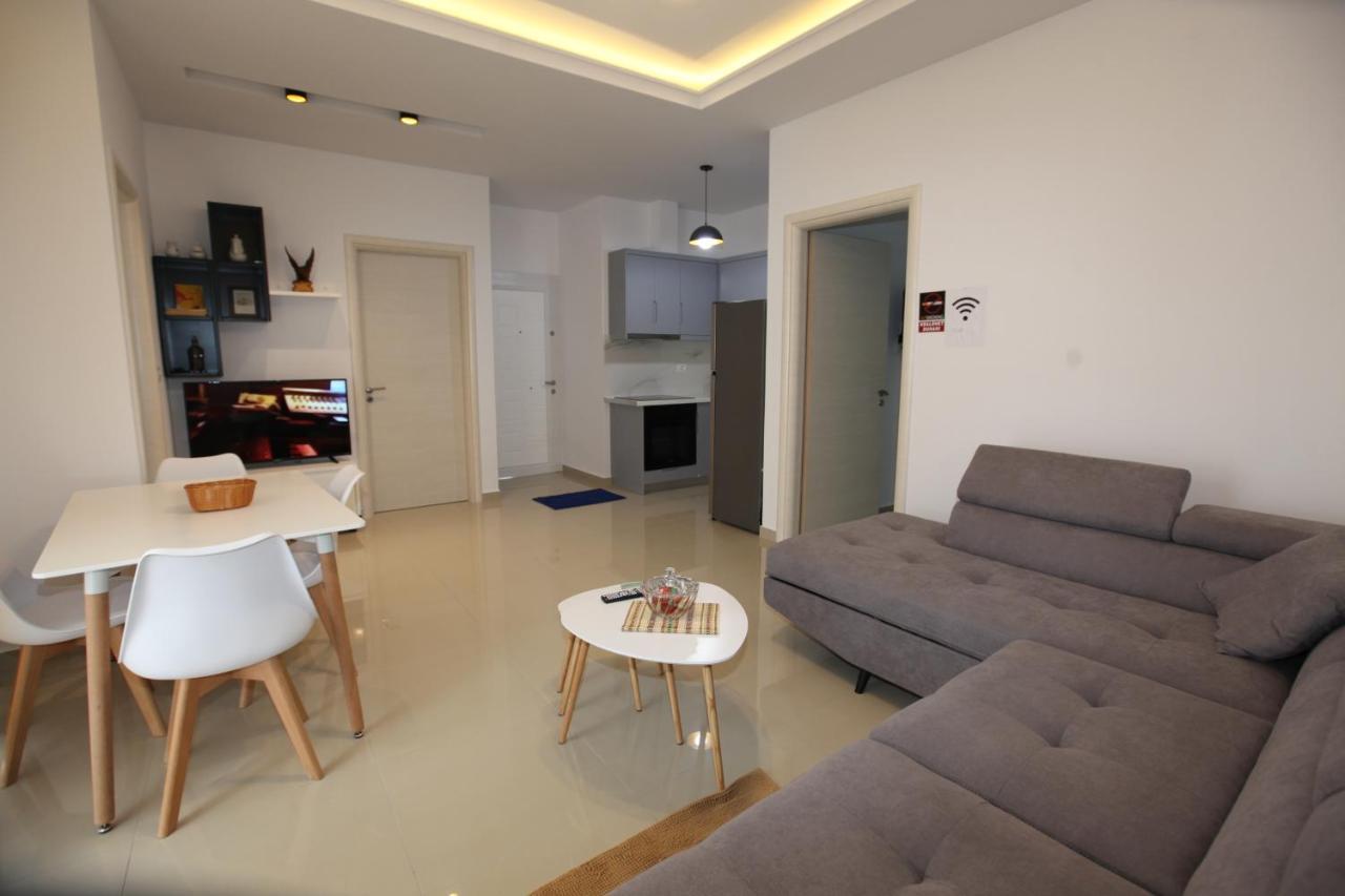 Deda Apartments Sarandë エクステリア 写真