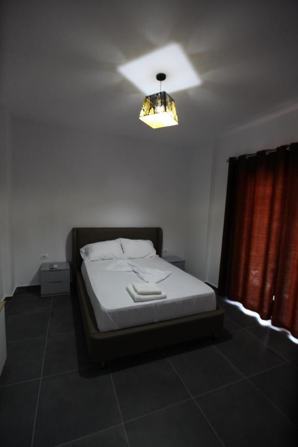Deda Apartments Sarandë エクステリア 写真