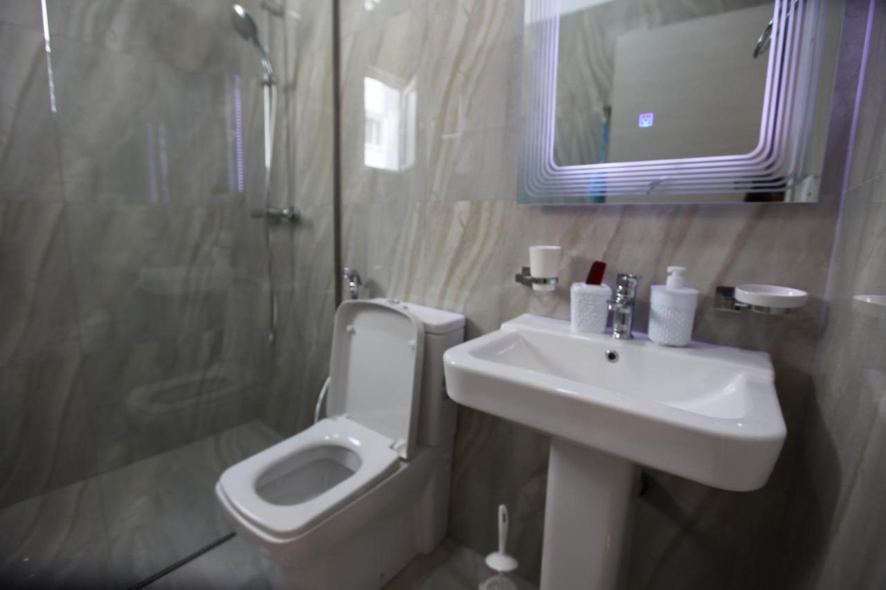 Deda Apartments Sarandë エクステリア 写真