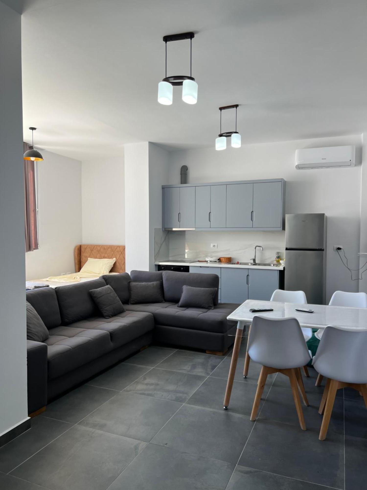 Deda Apartments Sarandë エクステリア 写真