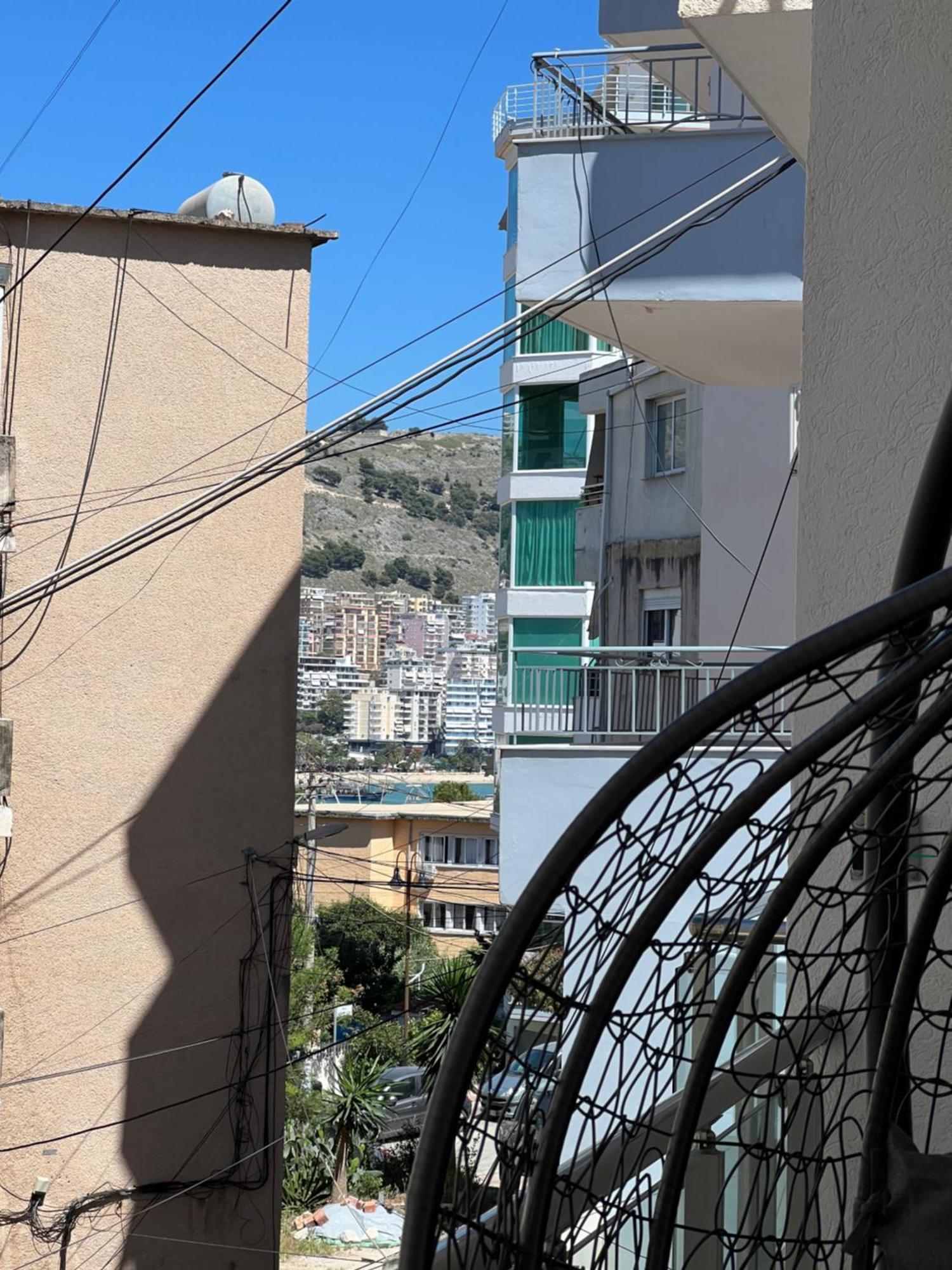 Deda Apartments Sarandë エクステリア 写真